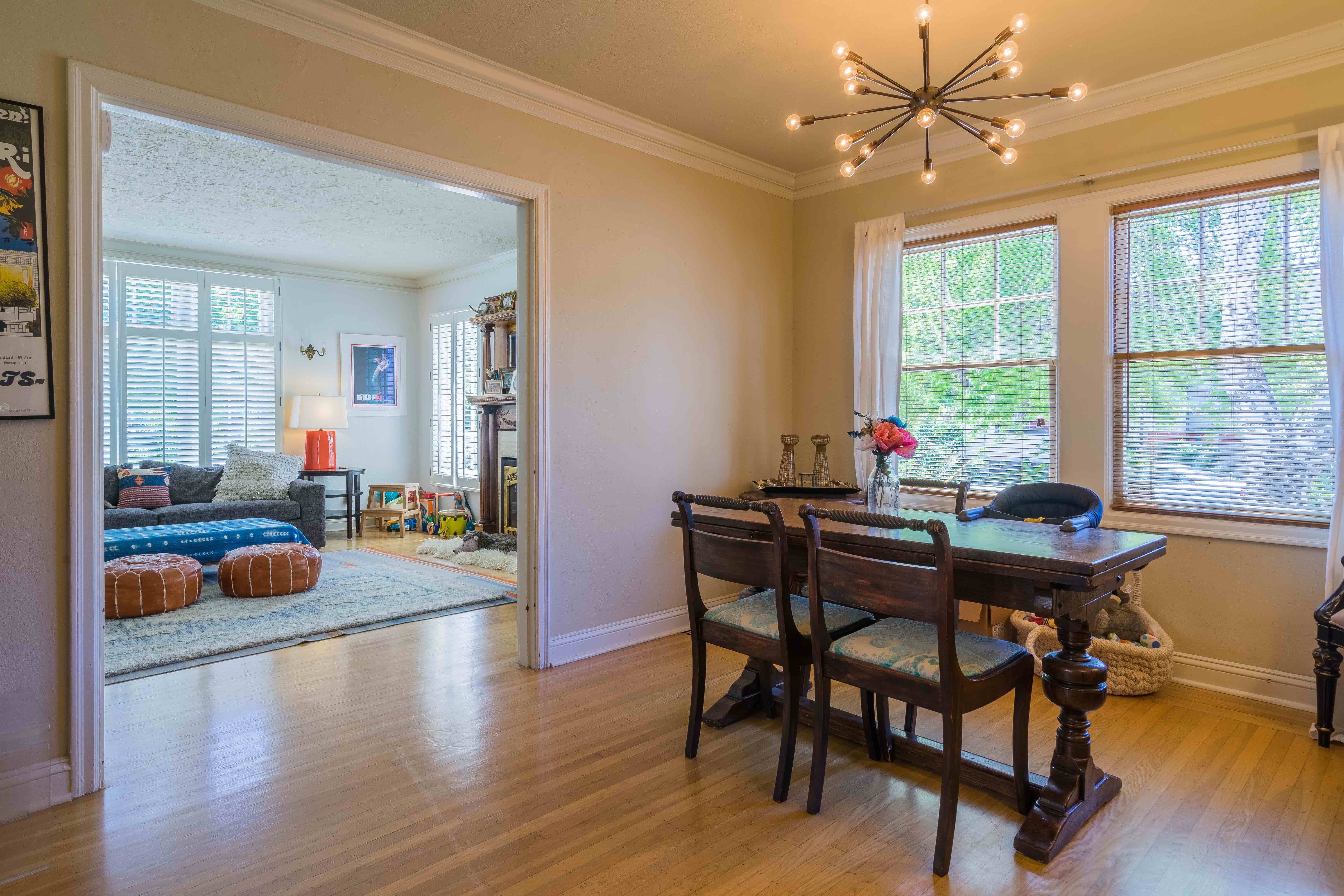 Outdated with personal items in living room and dining room, before using concierge